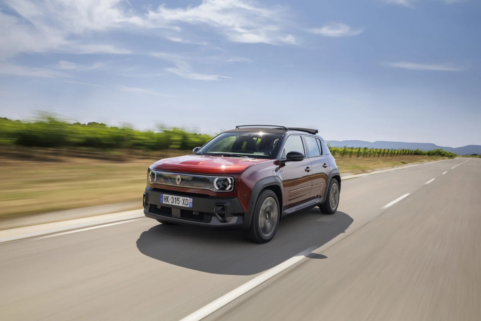 Renault 4 E-Tech Electric Plein Sud: tetto apribile da 1 m²