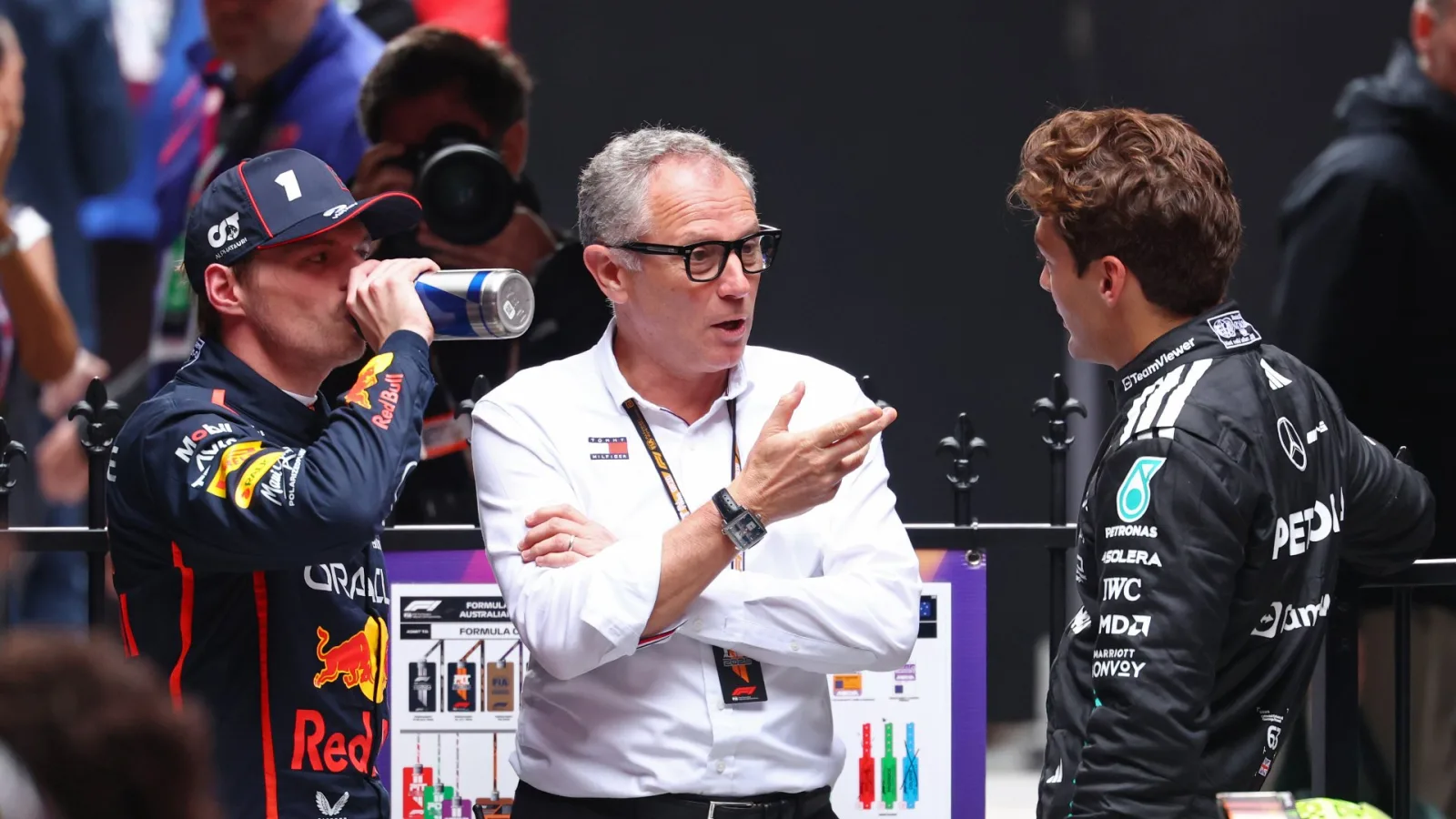 Domenicali: "F1 più leggera e semplice, piloti liberi di spingere"