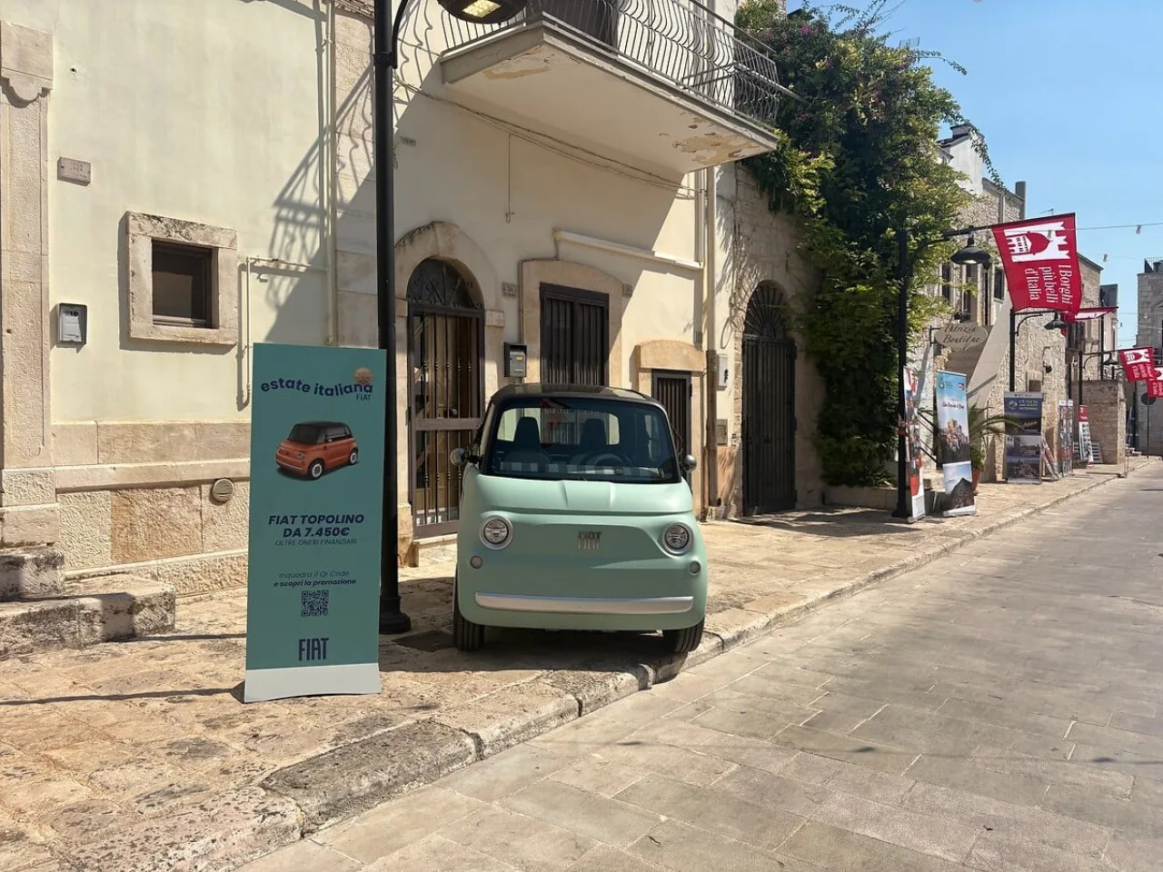 Fiat 500 e Topolino nei Borghi più Belli d'Italia: l'elettrico nei centri storici