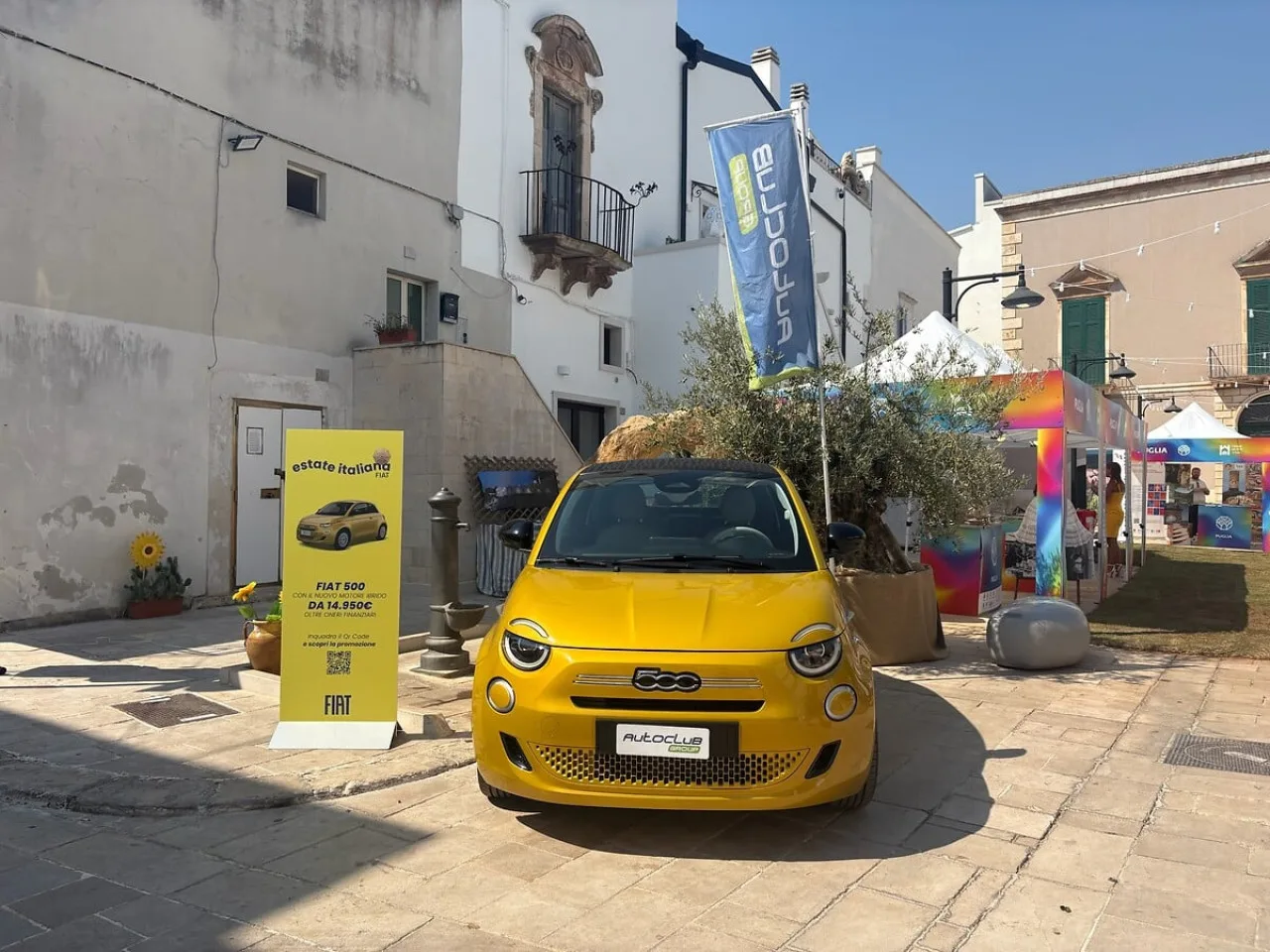 Fiat 500 e Topolino nei Borghi più Belli d'Italia: l'elettrico nei centri storici
