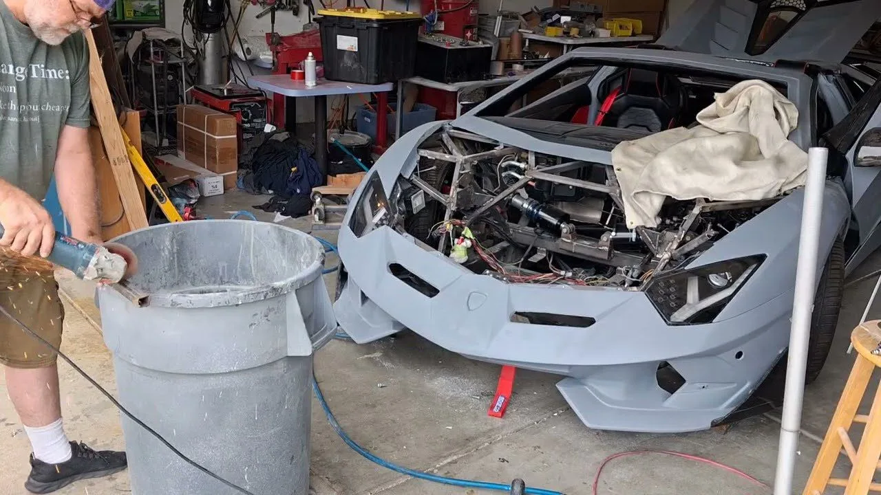 Lamborghini Aventador stampata in 3D per 20.000 dollari: l'ingegnere che l'ha costruita in garage