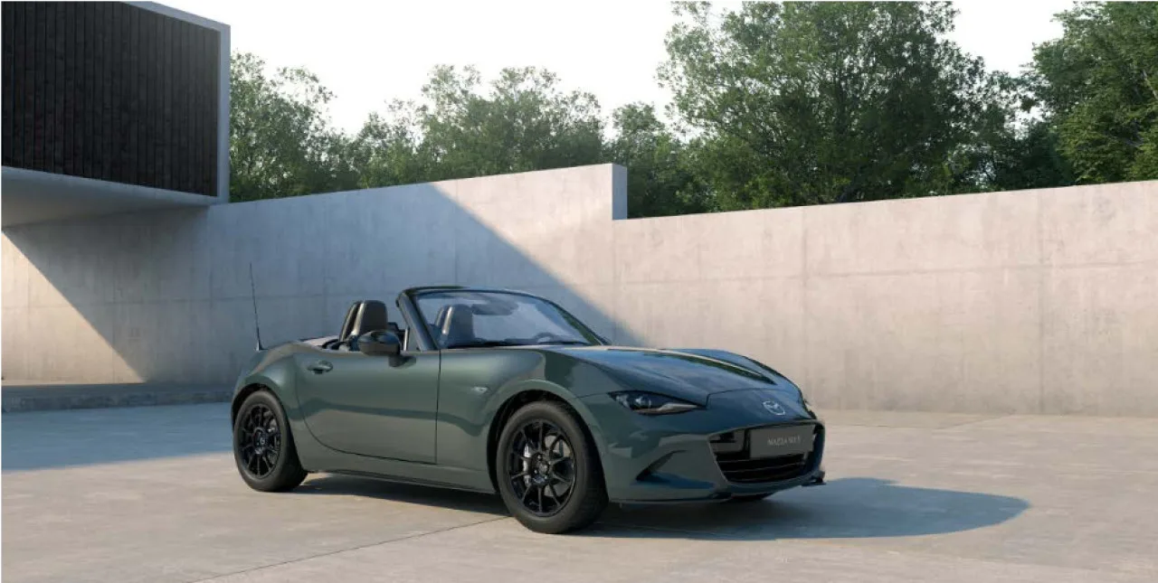 Mazda MX-5 2027: 136 CV, DSC-Track e il nuovo colore Zinc Green