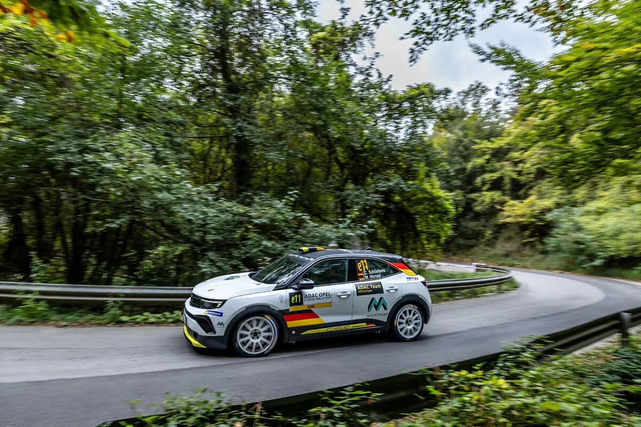 ADAC Opel GSE Rally Cup: 5 punti separano i primi tre