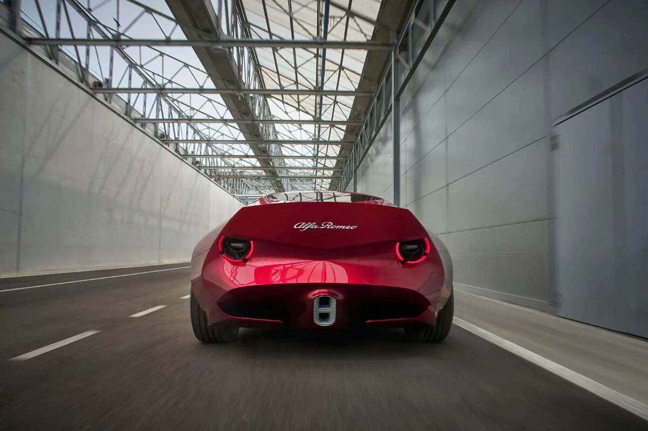 Alfa Romeo Cuorerosso: il concept del futuro debutta a Parigi