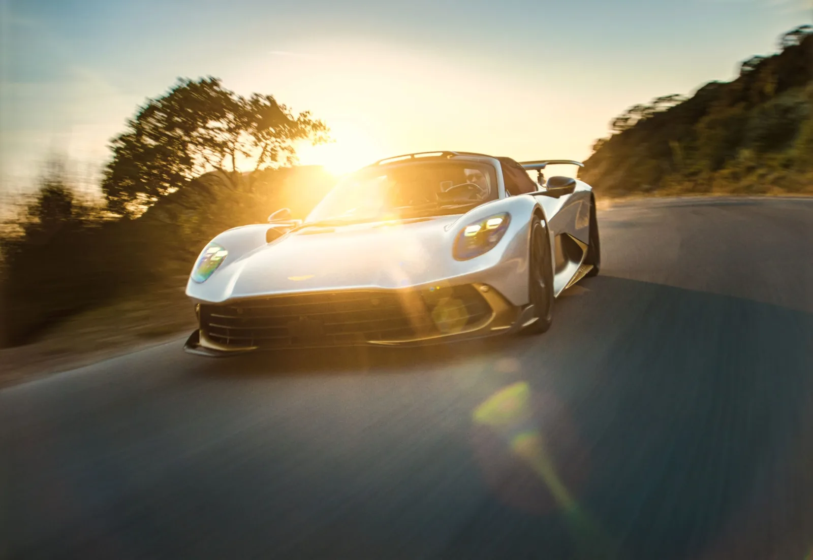 Aston Martin Valhalla Spider: 350 km/h anche senza tetto