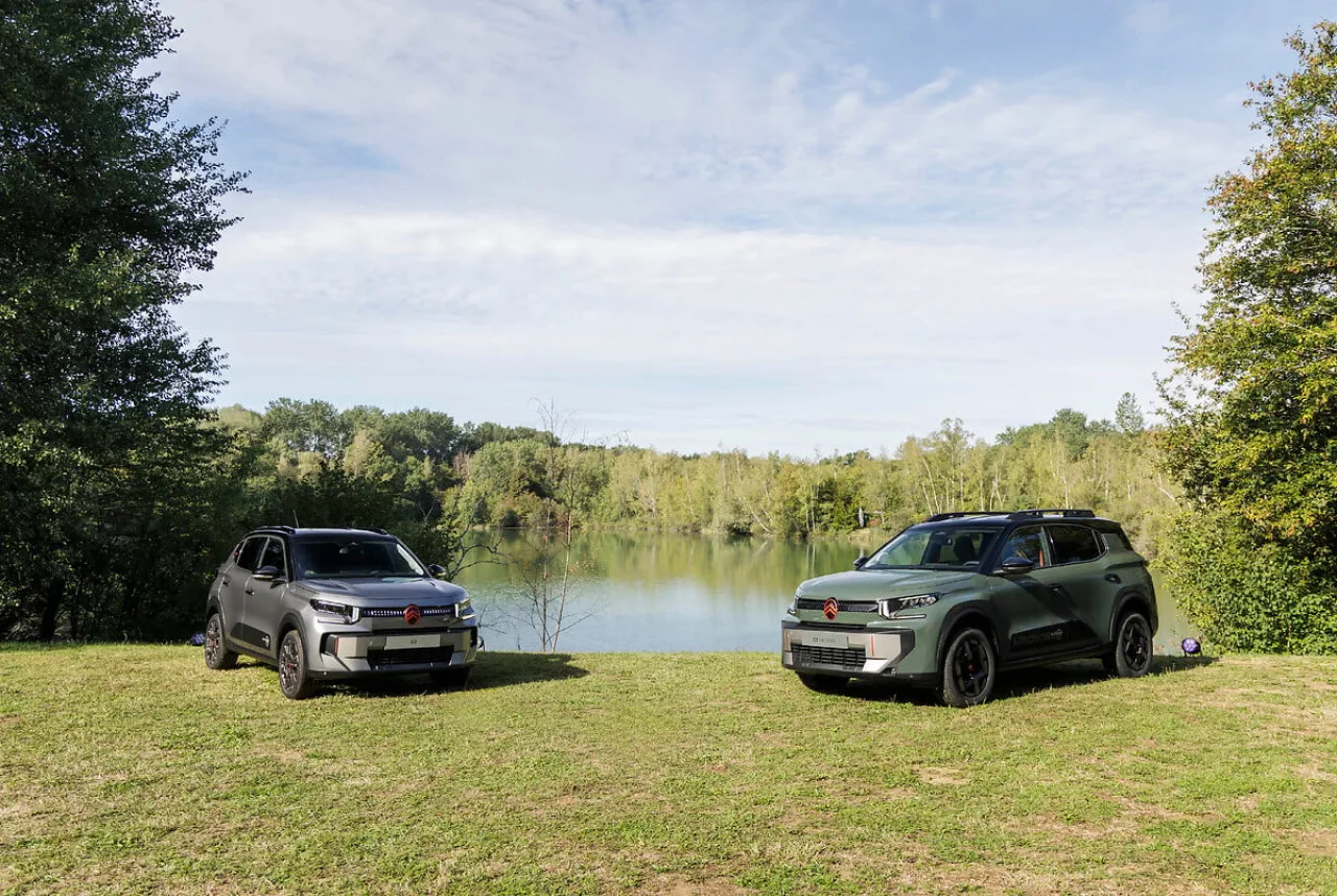 Citroën Ami OUTDOOR debutta in Italia a EICMA con tetto apribile