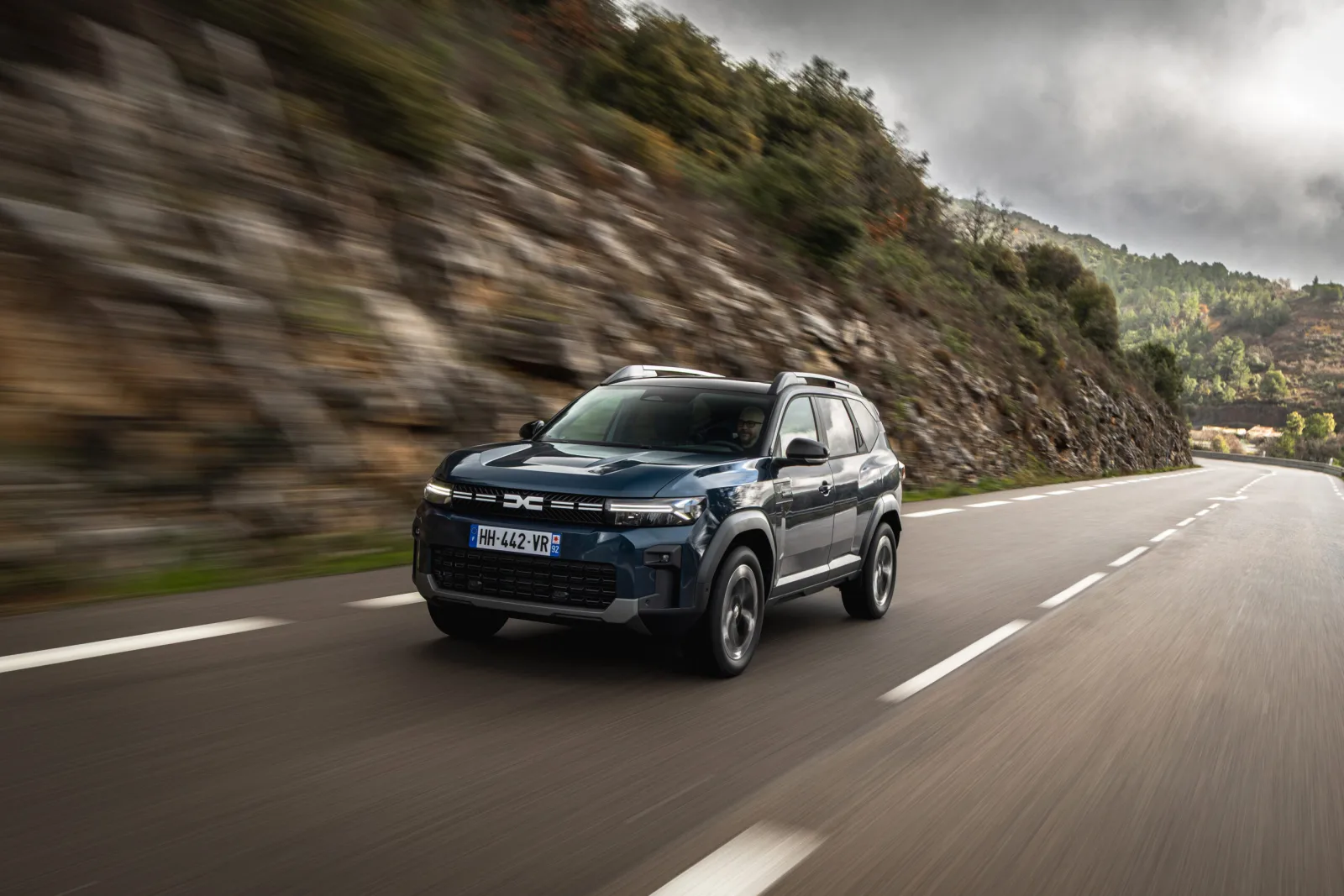 Dacia Bigster mild hybrid GPL automatico da 29.600 euro
