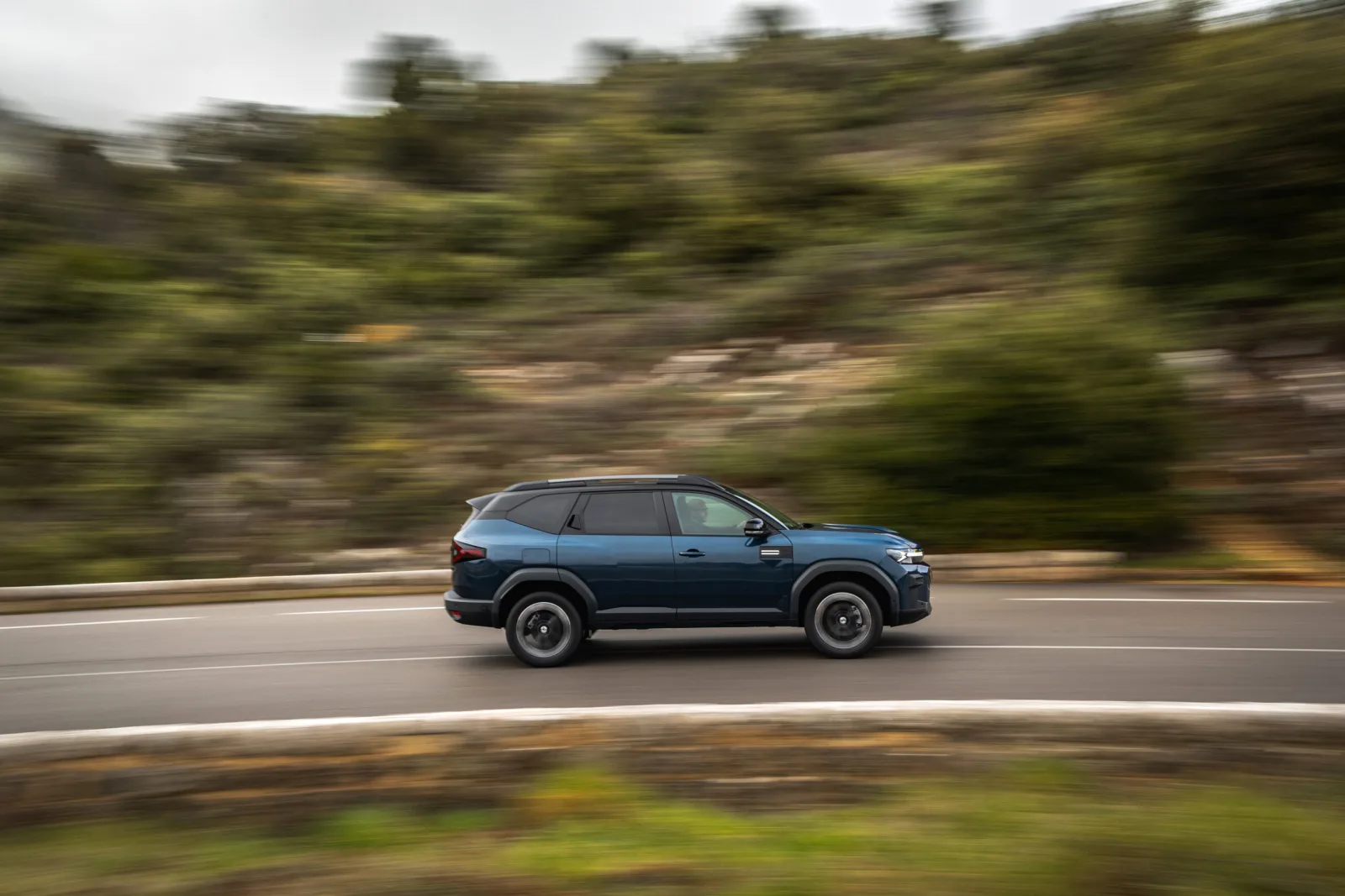 Dacia Bigster mild hybrid GPL automatico da 29.600 euro