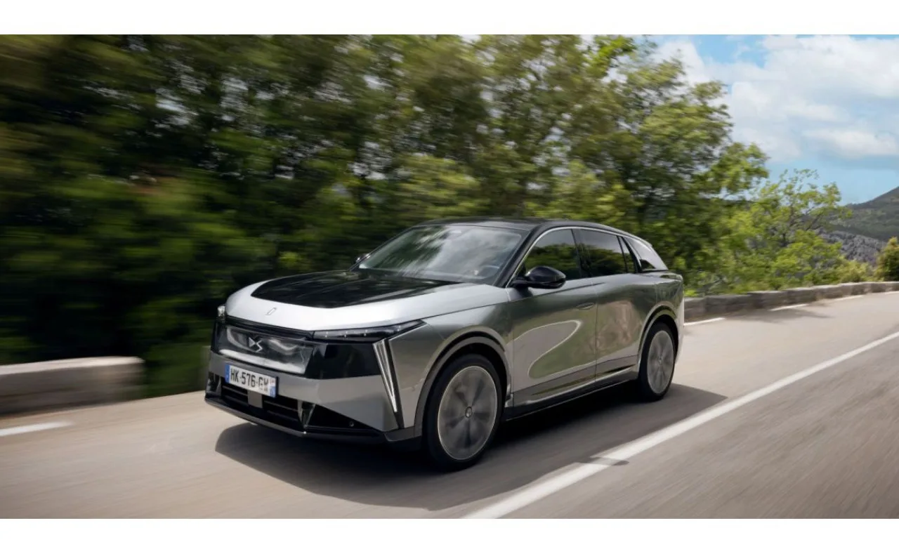 DS N°7, porte aperte il 17-18 ottobre: fino a 740 km elettrici