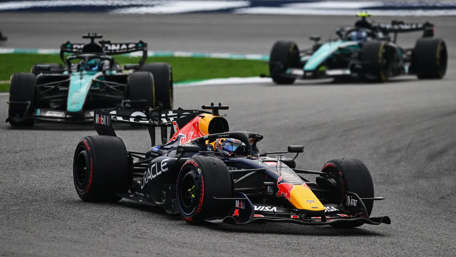 F1 | GP Singapore, orari e TV: Antonelli in fuga, Verstappen all'assalto