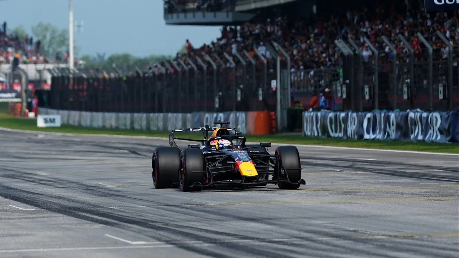 F1 | Verstappen in pole a Sepang: "Un momento di grande orgoglio per noi"
