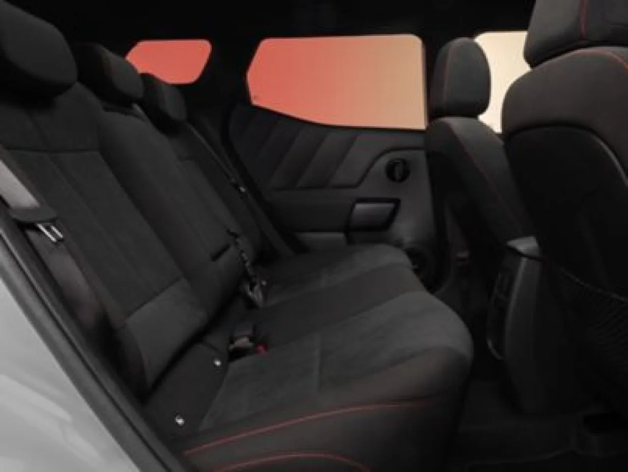 Hyundai BAYON si rinnova: SUV più audace, interni premium e ibrido in arrivo