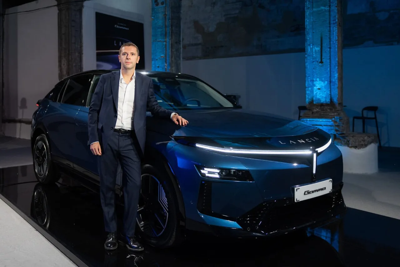 Lancia Gamma torna dopo 50 anni: fastback elettrica da 375 CV