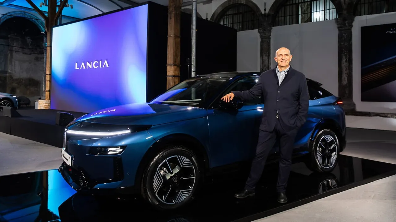Lancia Gamma torna dopo 50 anni: fastback elettrica da 375 CV