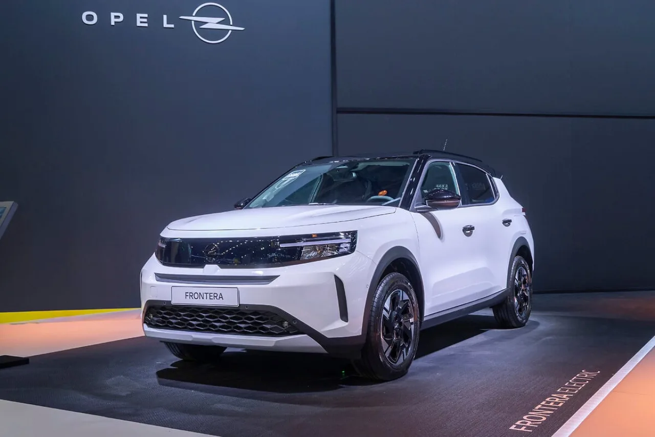 Opel al Salone di Parigi: Mokka GSE, Grandland AWD e Frontera Electric
