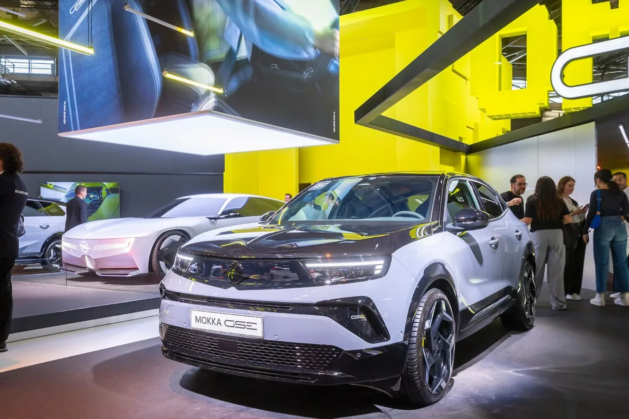 Opel al Salone di Parigi: Mokka GSE, Grandland AWD e Frontera Electric