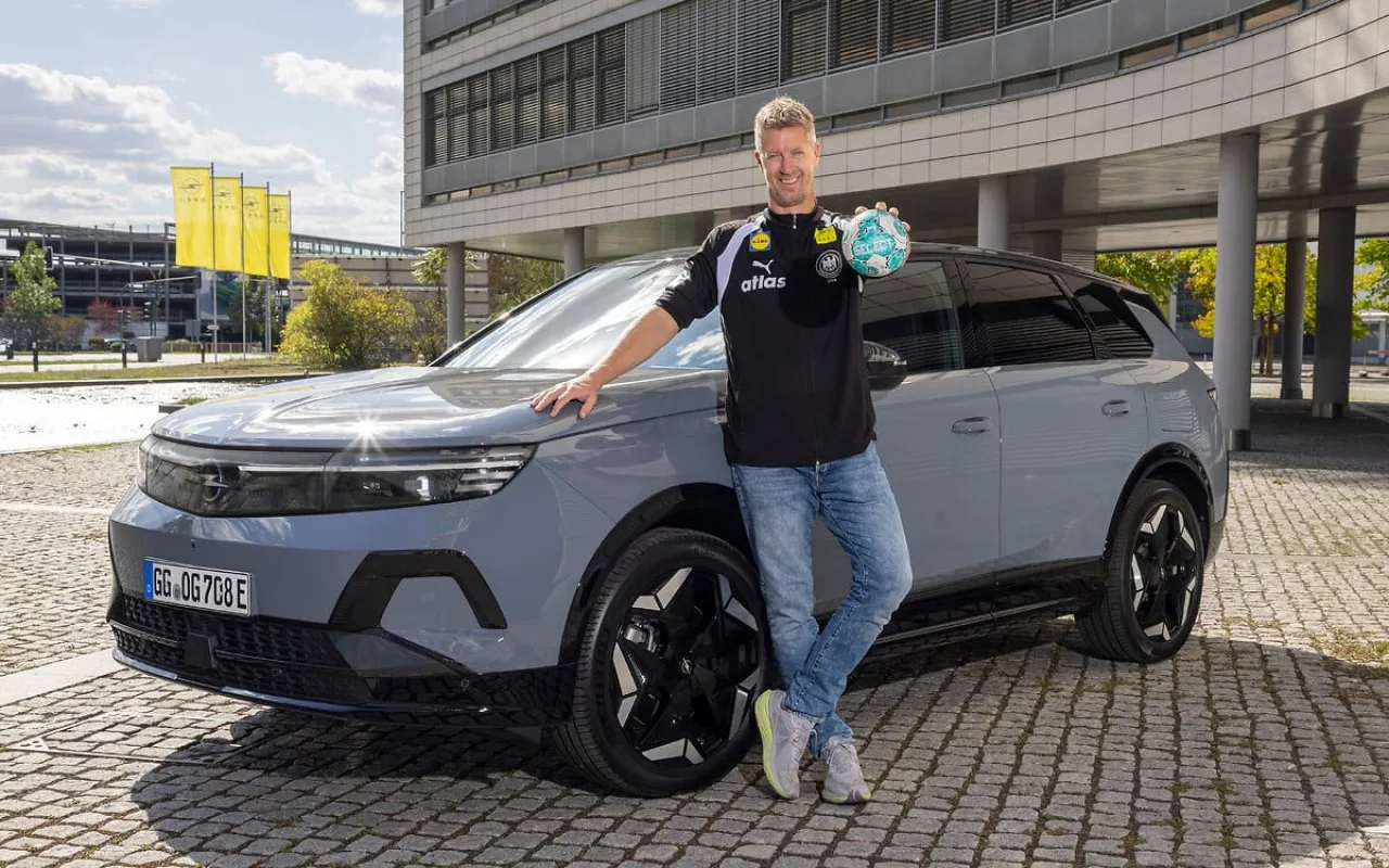 Opel Grandland Plug-in Hybrid: i ct della pallamano tedesca viaggiano in SUV elettrificato