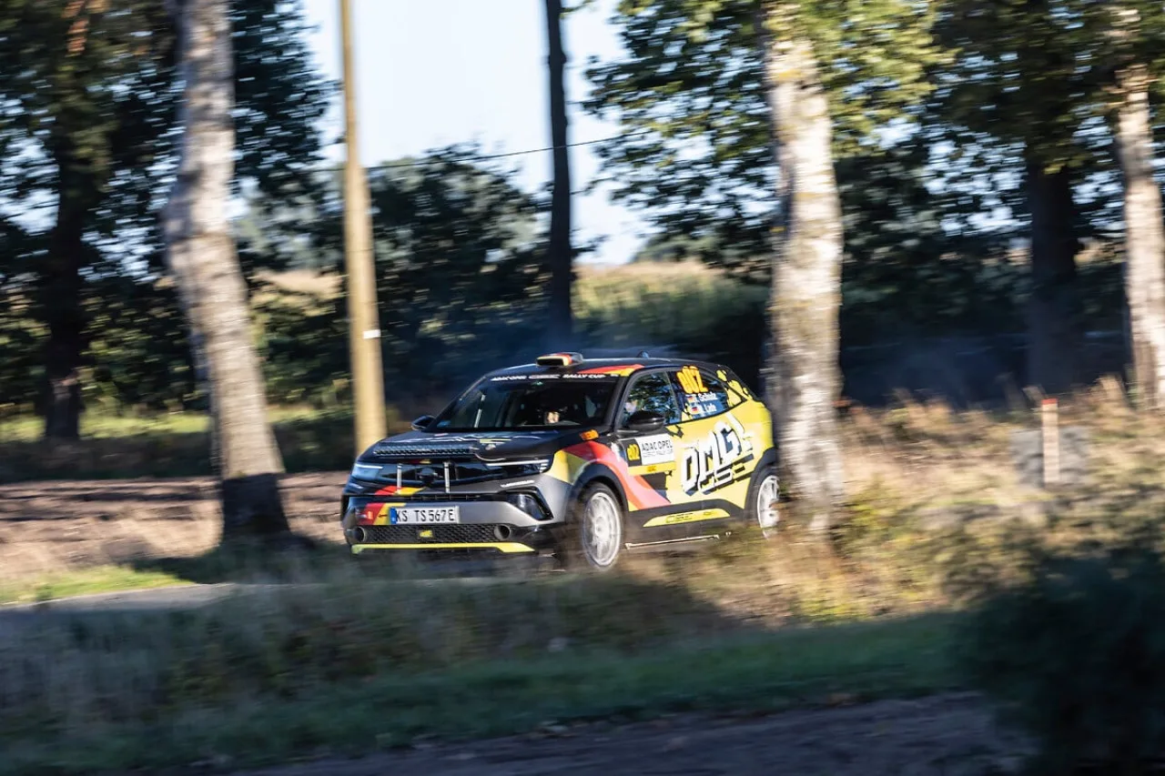 Opel Mokka GSE Rally debutta a Sanremo: la Cup elettrica sbarca in Italia