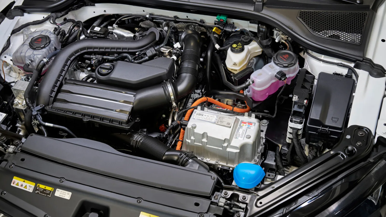 Škoda Octavia Hybrid: full-hybrid senza spina da 4,3 L/100 km