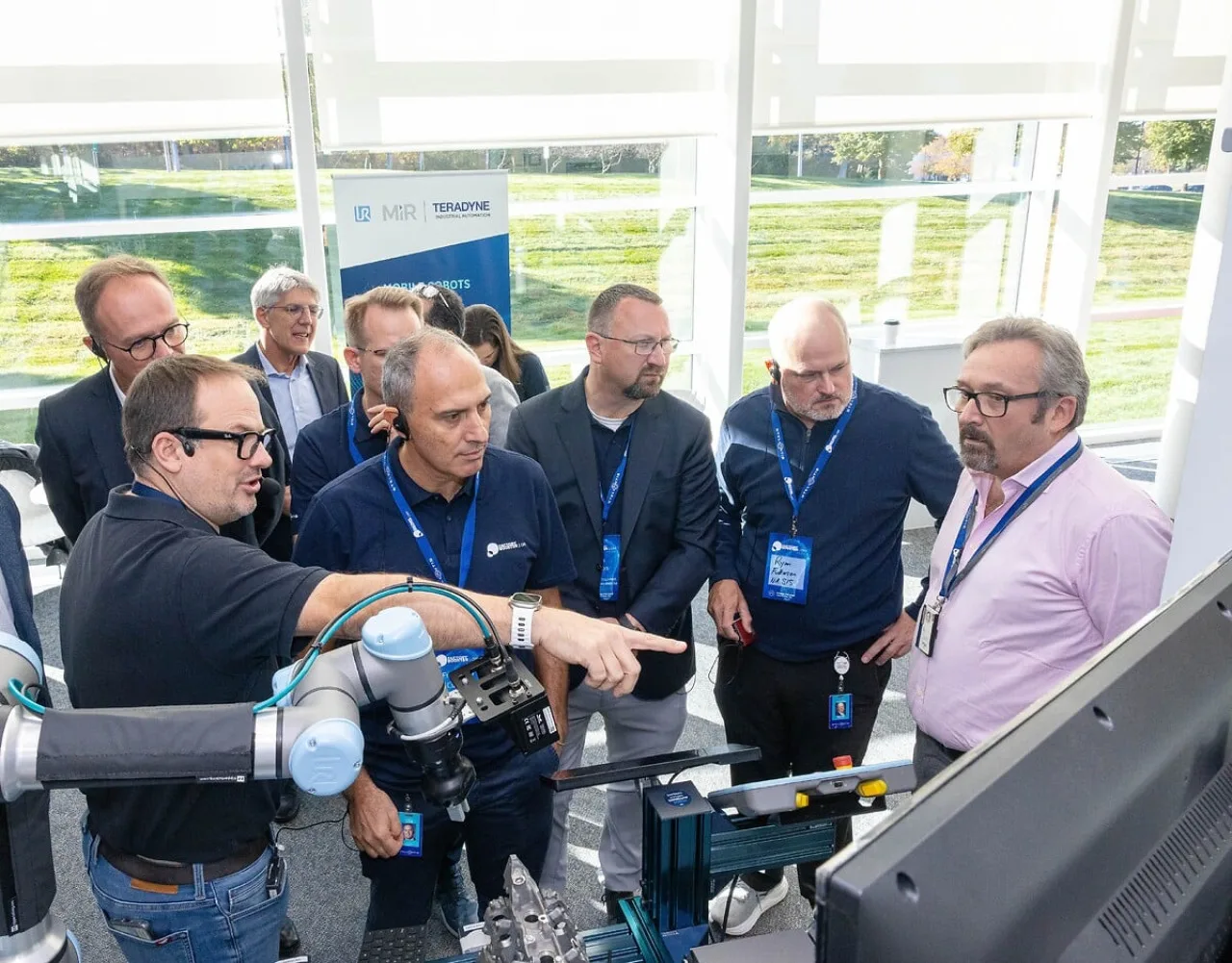 Stellantis, Factory Booster Day: AI e robotica per 63 stabilimenti