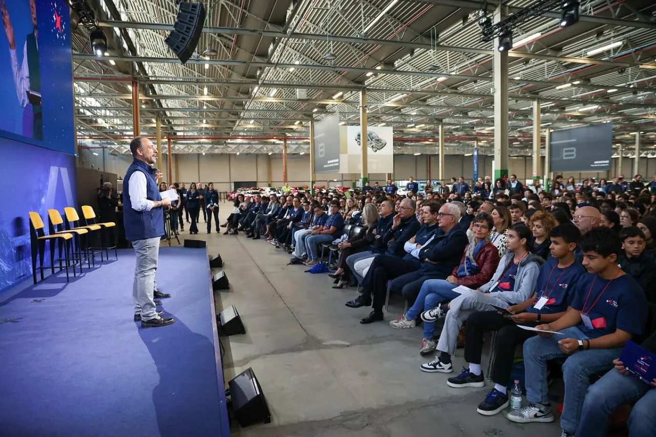 Stellantis porta 700 studenti alla scoperta delle professioni STEM