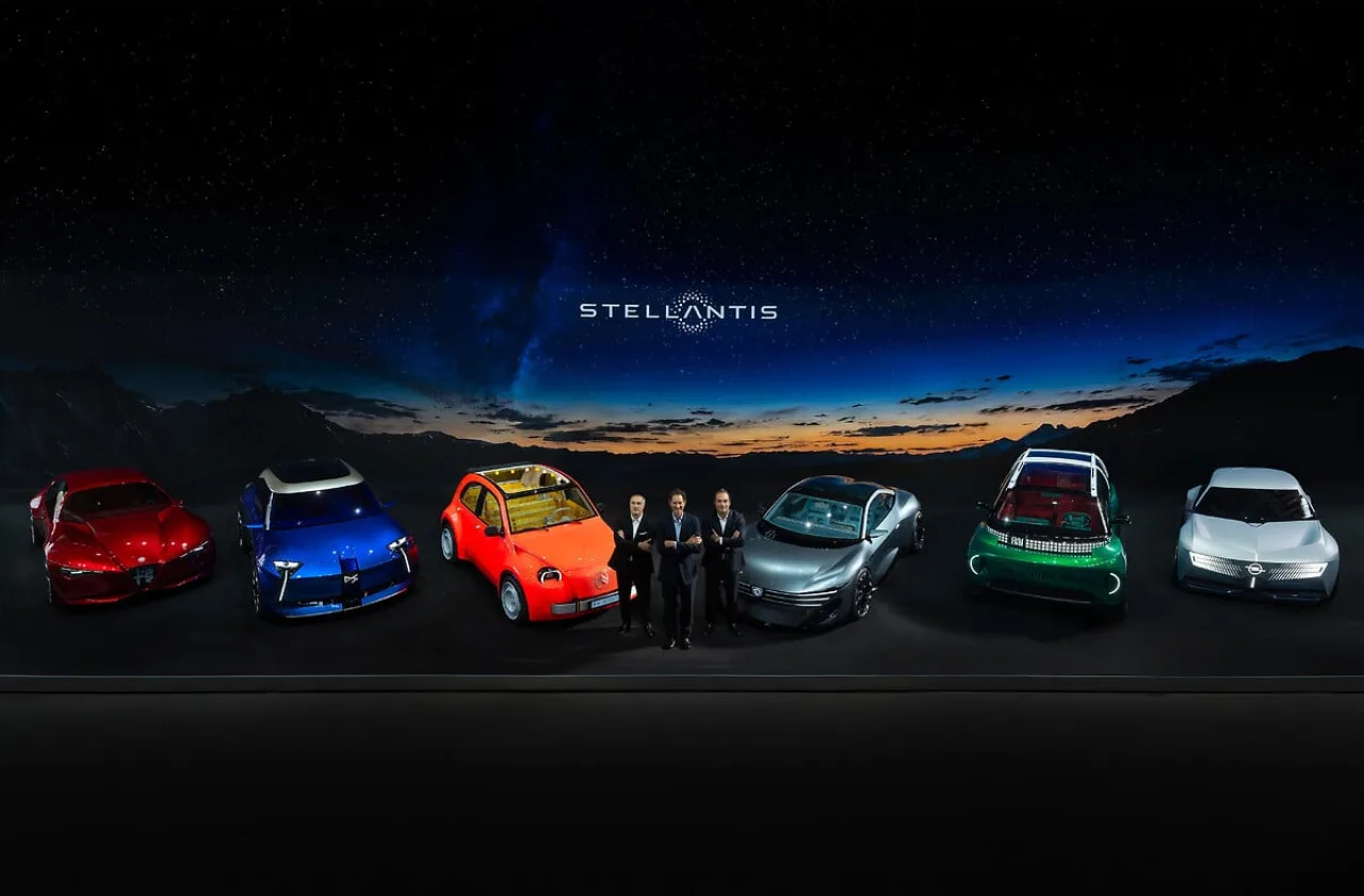 Stellantis svela 6 concept car a Parigi: da Alfa Romeo a Peugeot RCZ